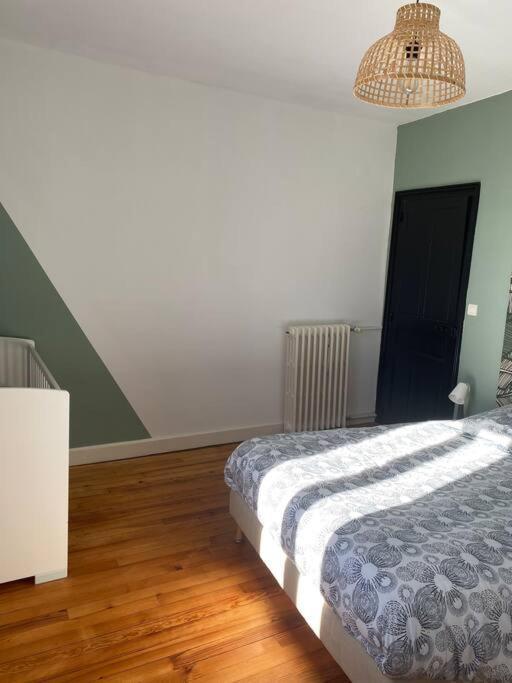 Gite De Tom Et Mag Classe 3 * Clevacances Villa Pontgibaud Exterior foto